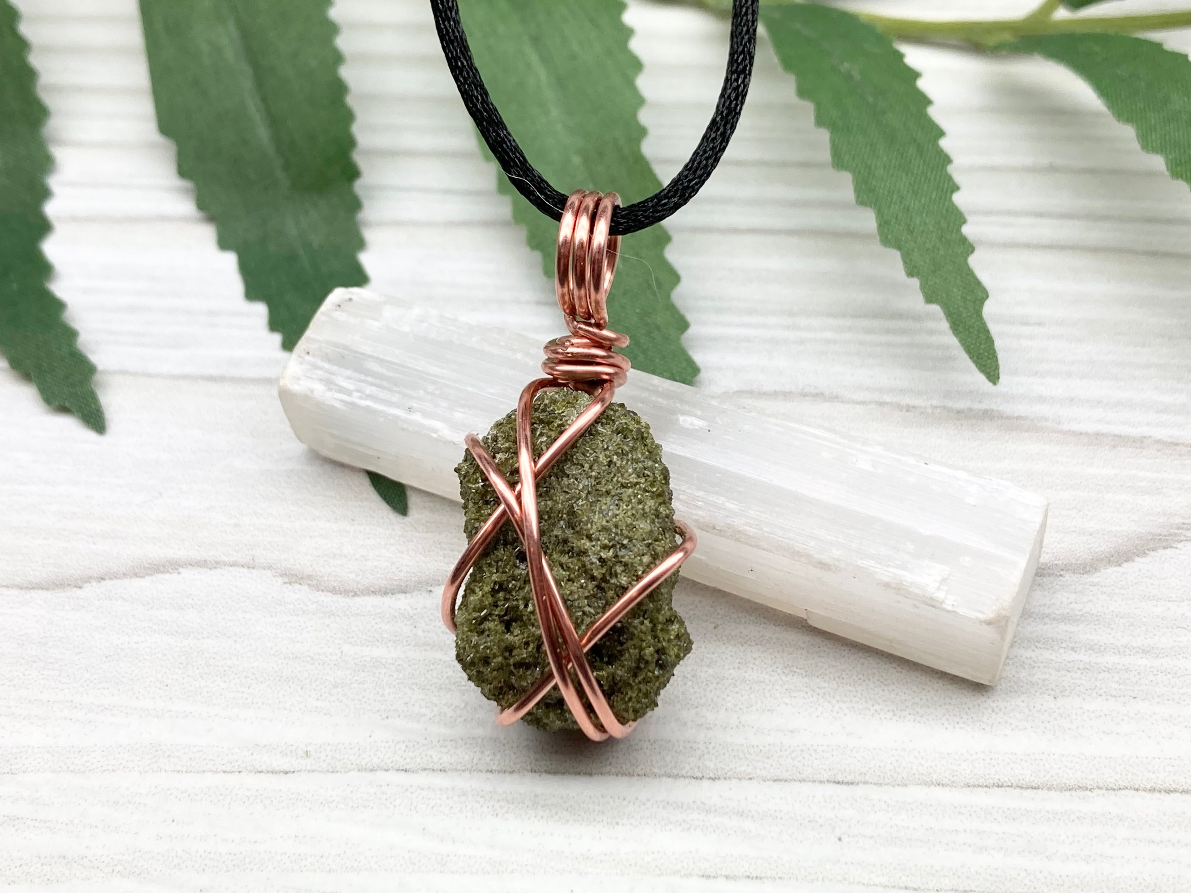 Raw Epidote Necklace - Solstice Waves – solsticewaves